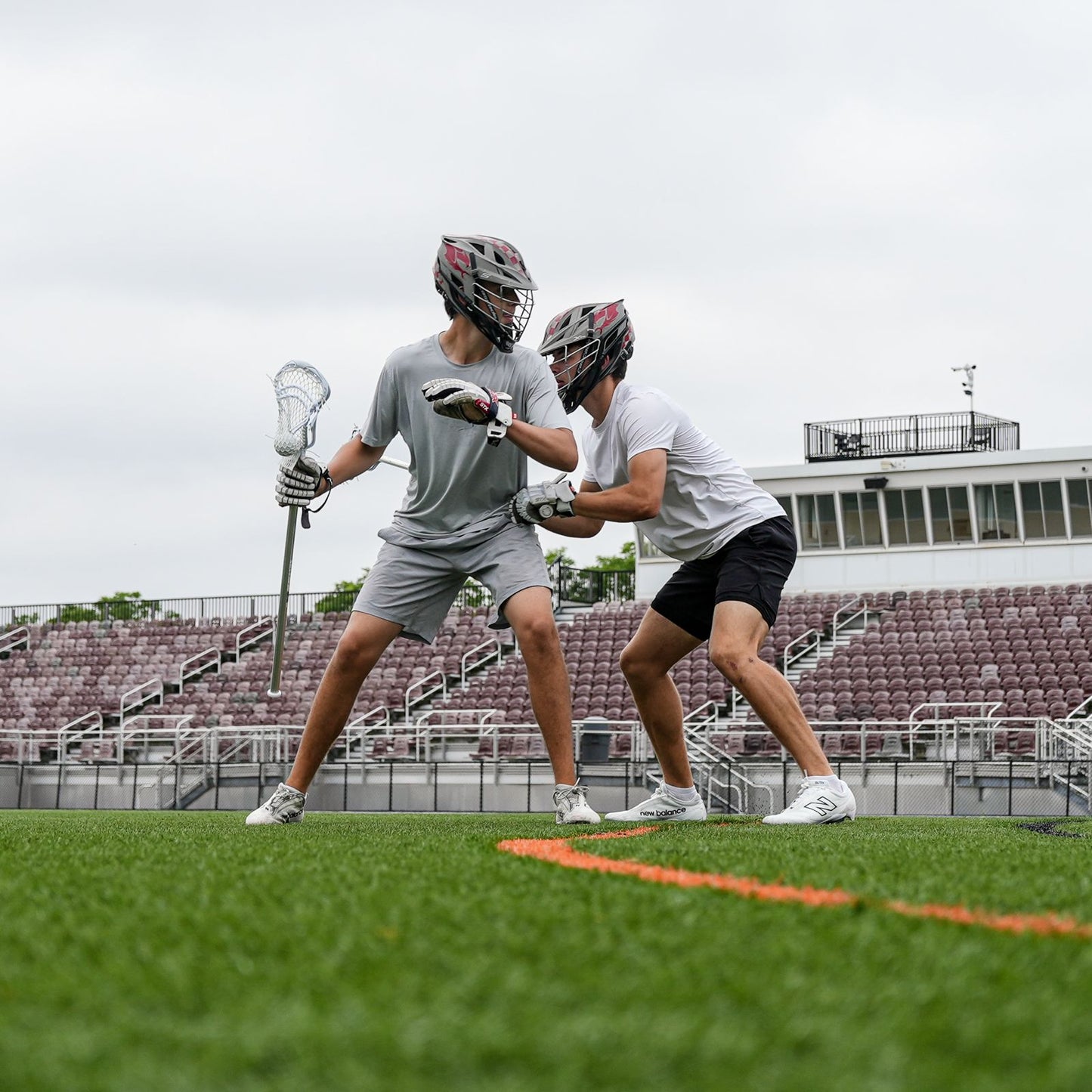 Silverfin Mens Complete Axis 2.0 Stick with Mesh Pocket | Black with white mesh